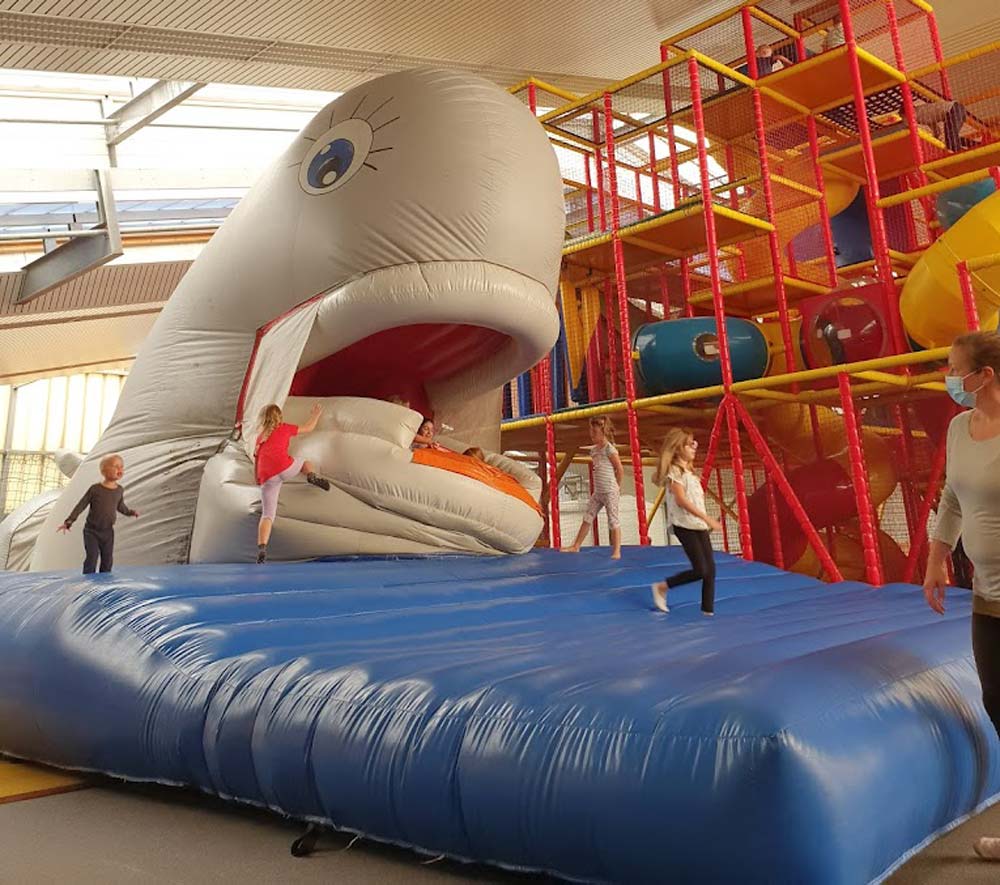 Wal Hüpfburg in der Spielarena Bad Wiessee am Tegernsee